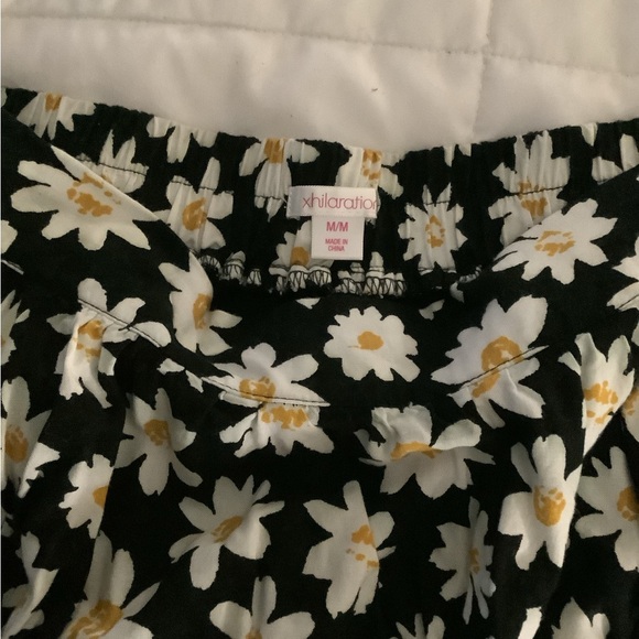 Xhilaration Daisy Skort - Picture 6 of 6